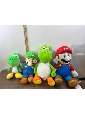 Official Nintendo Licensed Super Mario Plush Lot Mario Luigi Yoshi 4 Pieces